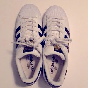 Adidas super star tennis shoes size 10